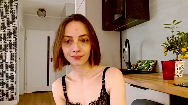 Snapshot of misssweet chatting on 05/19/26, 03:18 misssweet online show from 05/19/26, 03:18