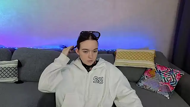 SunyLily online show from 05/16/26, 06:10