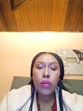 Snapshot of Mbaleehle chatting on 06/13/26, 08:29 Mbaleehle online show from 06/13/26, 08:29