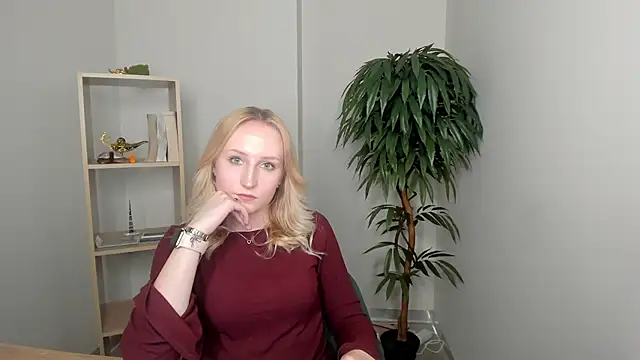 CatarinaGulla online show from 03/04/26, 09:15