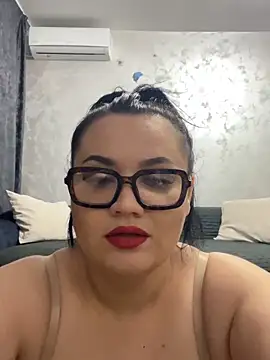 julietalovee online show from 03/28/26, 03:11