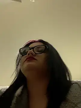 julietalovee online show from 04/18/26, 07:29