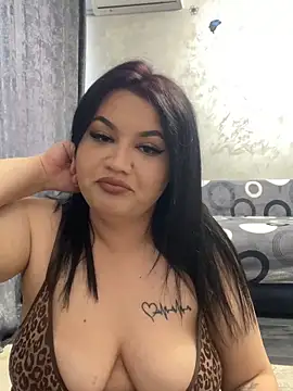 julietalovee online show from 04/22/26, 03:57