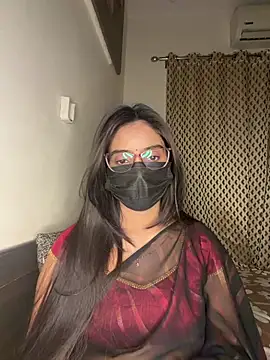 nikki catz online show from 04/20/26, 04:32