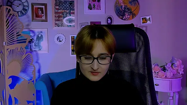 LixeLuna online show from 03/18/26, 06:27