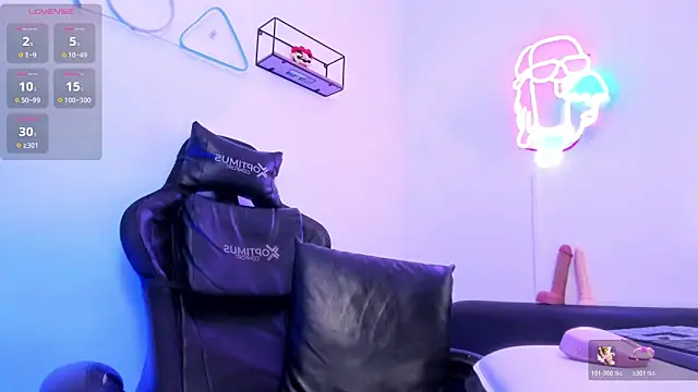 Nicolle Smithh  online show from 04/04/26, 02:14