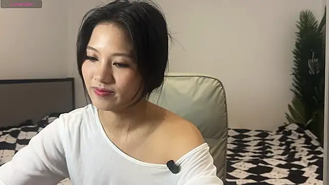 Snapshot of onlylookatu chatting on 03/27/26, 05:12 onlylookatu online show from 03/27/26, 05:12