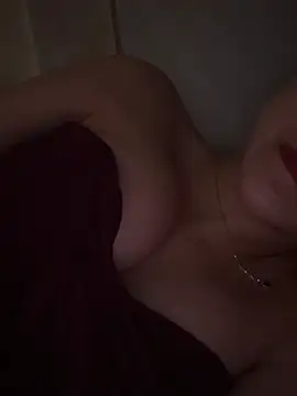 hot-cumplay online show from 04/04/26, 04:33