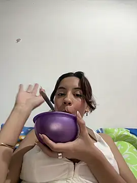 Nicole Cute04 online show from 04/19/26, 05:07