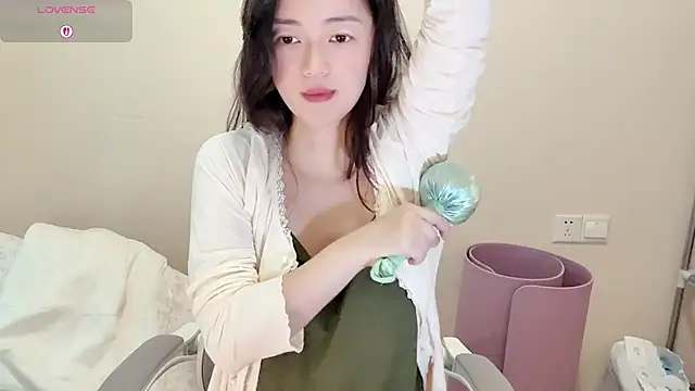 Snapshot of jinxiyao01 chatting on 06/30/26, 02:34 jinxiyao01 online show from 06/30/26, 02:34