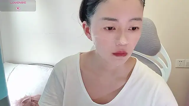 Snapshot of jinxiyao01 chatting on 07/23/26, 02:31 jinxiyao01 online show from 07/23/26, 02:31