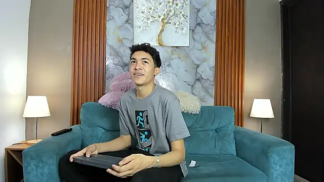 SKYN MAN online show from 04/12/26, 01:10