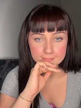 SweetJules18 online show from 03/05/26, 06:59