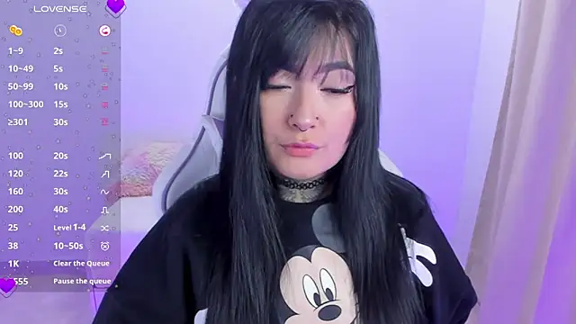 Snapshot of heeyy_kitty chatting on 03/18/26, 04:10 heeyy kitty online show from 03/18/26, 04:10