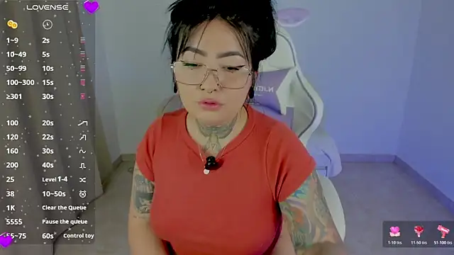 Snapshot of heeyy_kitty chatting on 04/22/26, 08:10 heeyy kitty online show from 04/22/26, 08:10