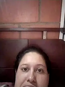 Snapshot of Johanna-dario chatting on 03/08/26, 03:32 Johanna-dario online show from 03/08/26, 03:32