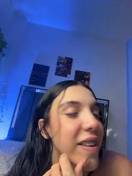 Snapshot of Jetf_Andrea_couple chatting on 05/15/26, 04:03 Jetf Andrea couple online show from 05/15/26, 04:03