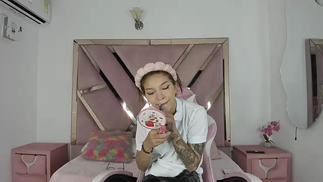 Angell cherryht online show from 05/25/26, 08:04