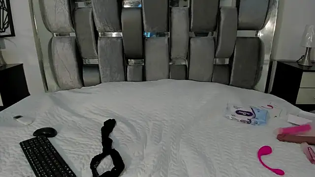 SandyAdaezee online show from 04/20/26, 03:37