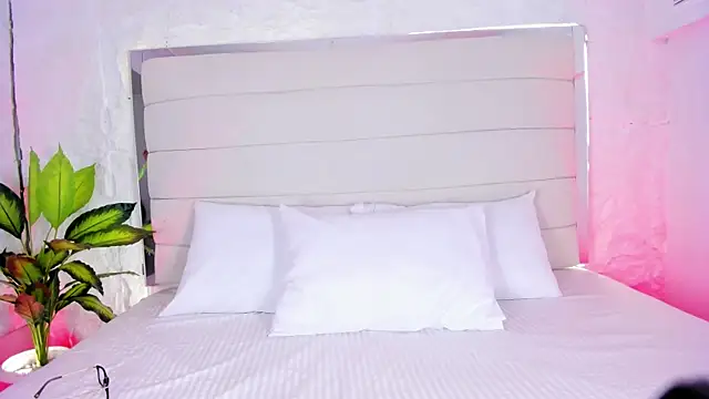 AitanaNoa online show from 04/07/26, 08:09