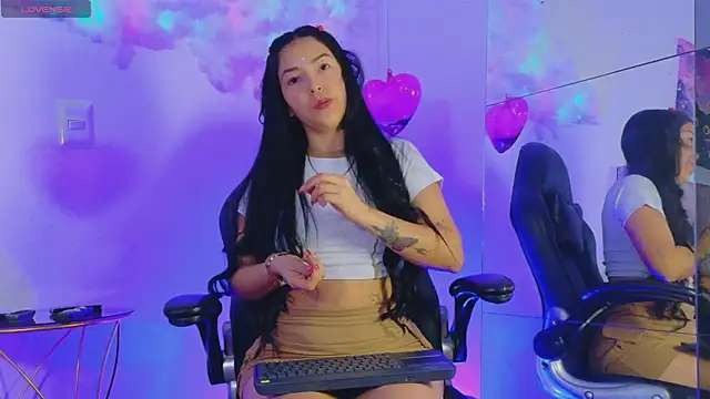 julietaluna online show from 03/05/26, 03:41