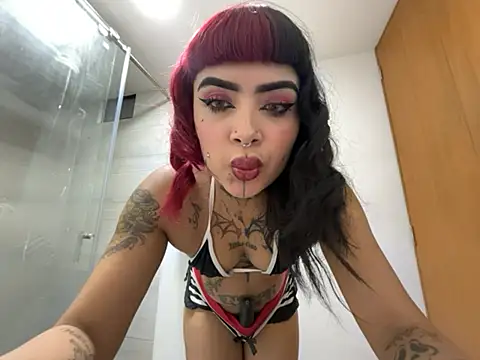 LauriInk1 online show from 07/12/26, 11:29