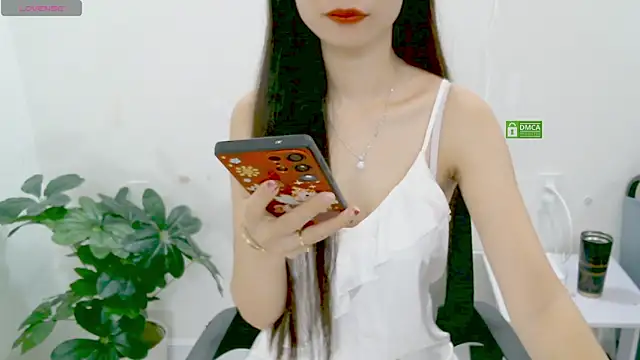 Snapshot of Emily_LoveU chatting on 04/08/26, 01:49 Emily LoveU online show from 04/08/26, 01:49