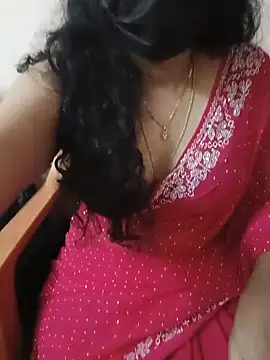 Snapshot of Sunitha28 chatting on 05/19/26, 05:30 Sunitha28 online show from 05/19/26, 05:30