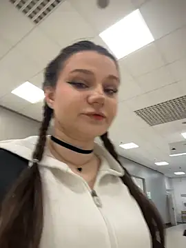 Snapshot of MaryLola chatting on 03/29/26, 09:53 MaryLola online show from 03/29/26, 09:53