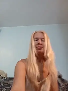 ViktoriaSexi1 online show from 06/04/26, 08:04