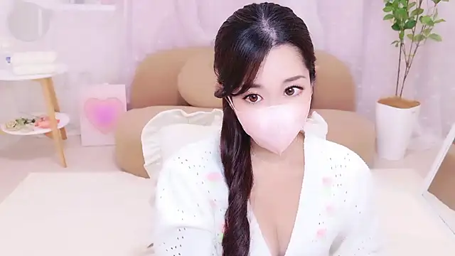 YURIKAsan  online show from 04/20/26, 08:06