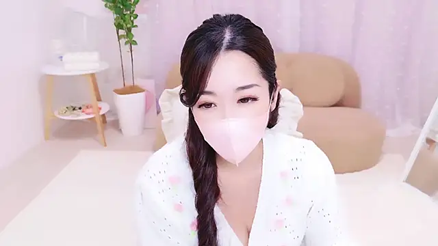 YURIKAsan  online show from 04/21/26, 02:01