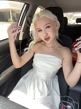 KissAurora  online show from 03/08/26, 05:11