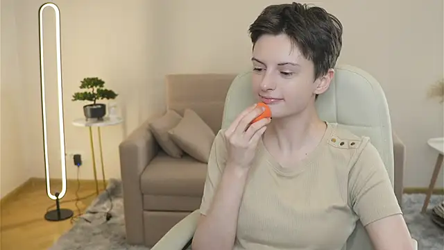 OrphaHayashi online show from 03/11/26, 09:26