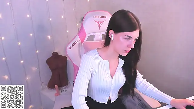 LunaRossaa online show from 03/14/26, 12:06