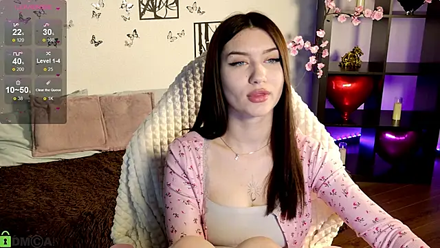 Sugar Kitten12 online show from 05/18/26, 04:18