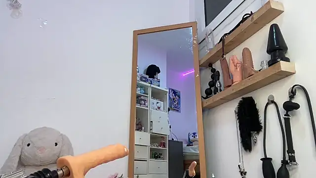 Alissa-Kissa online show from 04/25/26, 06:05