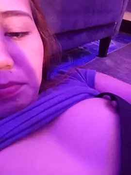Snapshot of _siennakissez_ chatting on 03/25/26, 04:13 siennakissez online show from 03/25/26, 04:13