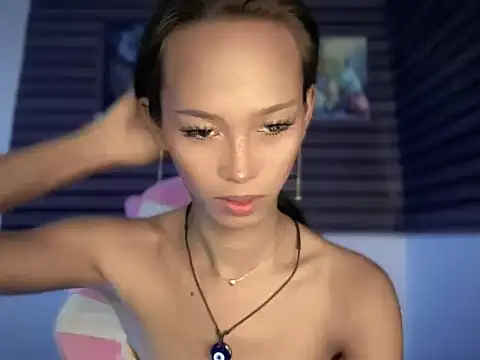 Snapshot of Sunkissed_seductress chatting on 05/11/26, 03:40 Sunkissed seductress online show from 05/11/26, 03:40