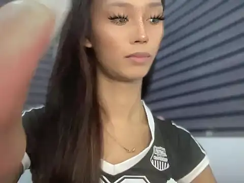 Snapshot of Sunkissed_seductress chatting on 06/03/26, 02:19 Sunkissed seductress online show from 06/03/26, 02:19