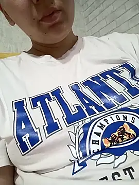 Emi hot1 online show from 03/05/26, 12:34