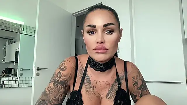 AMBER HARD online show from 04/02/26, 01:42