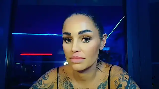 AMBER HARD online show from 04/19/26, 08:55