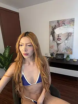 Snapshot of Suki_3 chatting on 05/29/26, 03:32 Suki 3 online show from 05/29/26, 03:32