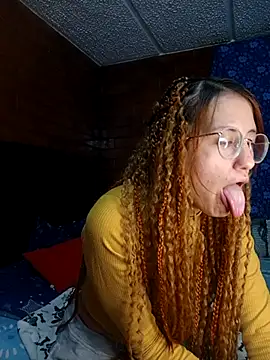 susanhottie1 online show from 04/14/26, 12:27