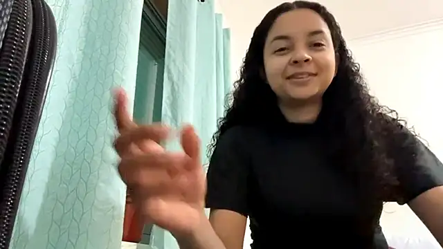 Snapshot of KandyTadiello chatting on 03/09/26, 11:47 KandyTadiello online show from 03/09/26, 11:47