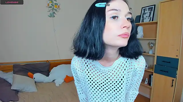 Snapshot of LynnCiprian chatting on 05/17/26, 08:05 LynnCiprian online show from 05/17/26, 08:05
