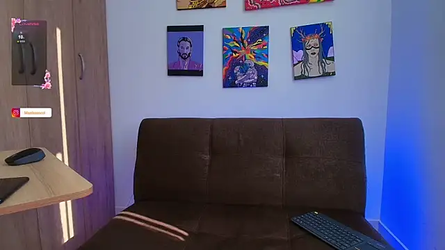 mazi  keen   online show from 03/25/26, 09:10