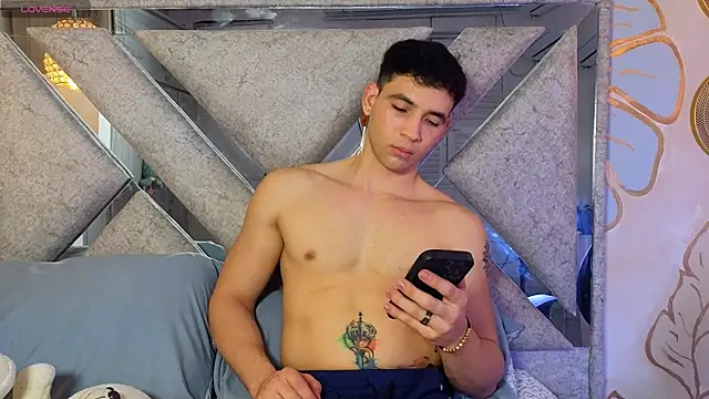 Tinocrow online show from 03/20/26, 02:27