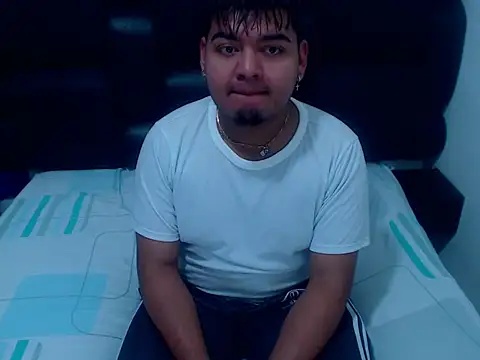 XNoahDeepThroatX online show from 04/15/26, 01:51